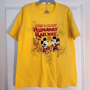 BNWOT - Disney World; Mickey & Minnie’s Runaway Railway graphic tee - Size YS